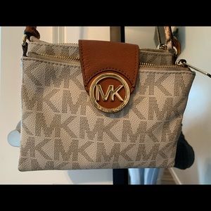Michael Kors Crossbody Bag